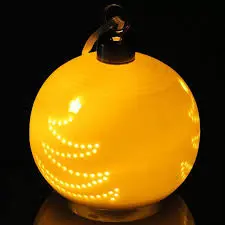 Vianočná dekorácia RXL511 porcelánová guľka 2xLR44